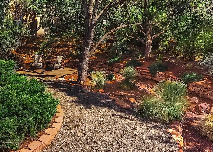 Red Rock Views And Fire Pit Stunning *