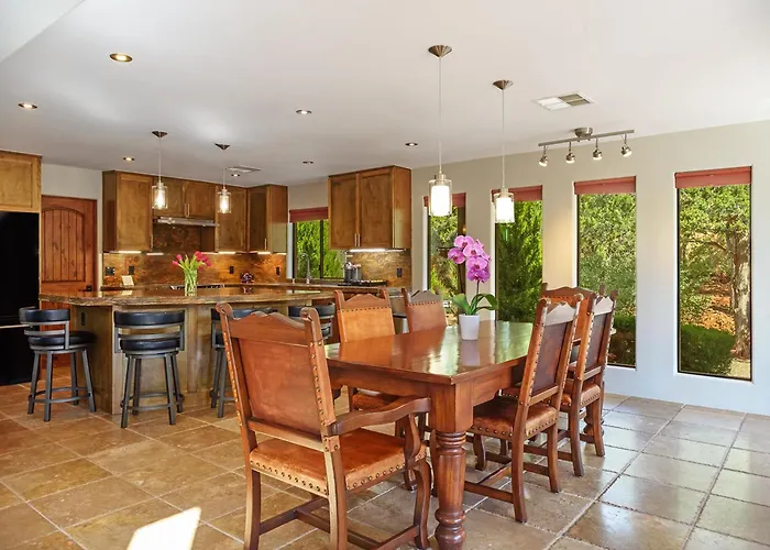 Red Rock Views And Fire Pit Stunning Sedona