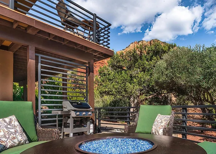 Red Rock Views And Fire Pit Stunning *